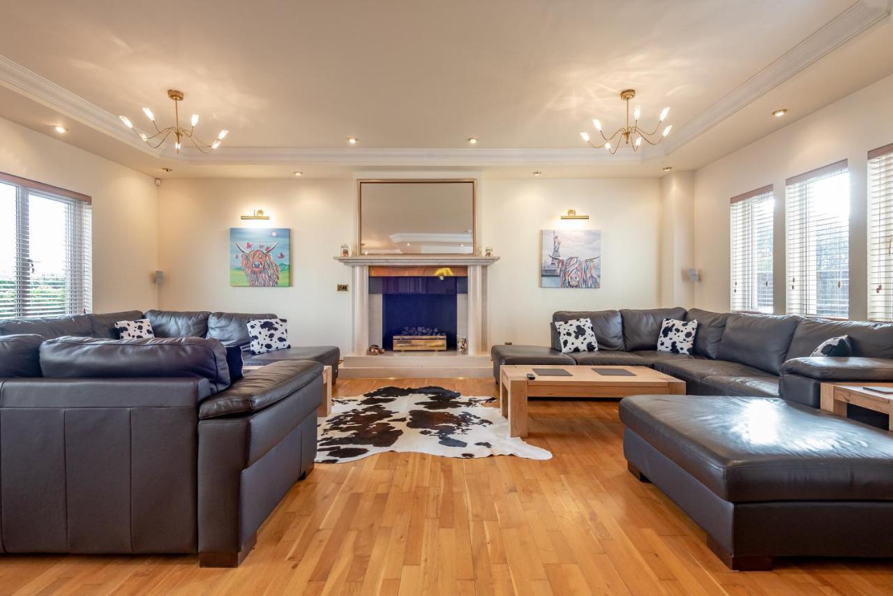 Luxury 6-Bed House With Pool Villa Glenrothes Dış mekan fotoğraf
