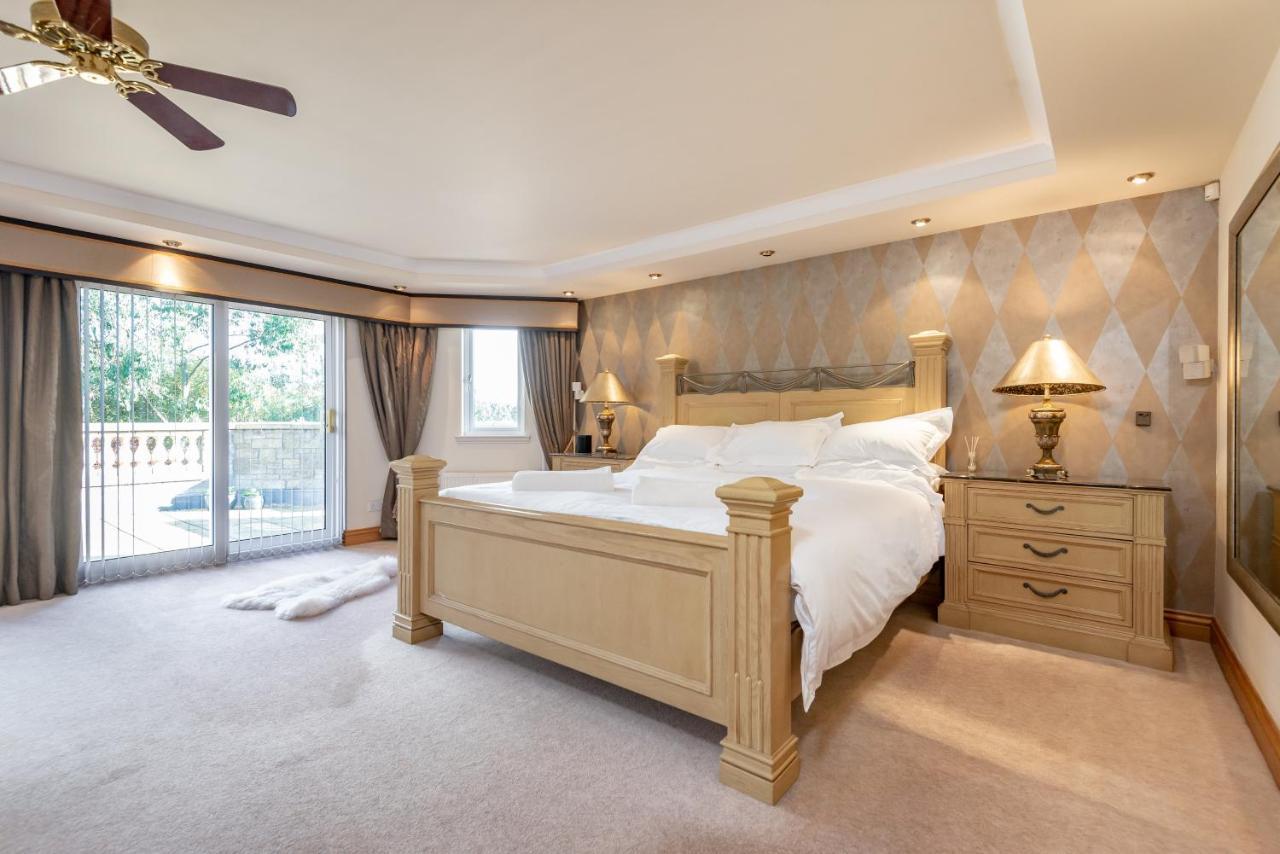 Luxury 6-Bed House With Pool Villa Glenrothes Dış mekan fotoğraf